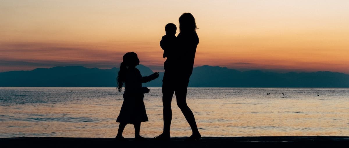 21 Beautiful funeral poems for Mom